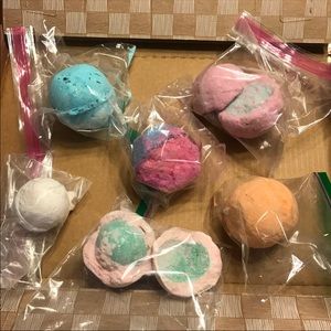 Lush bath bomb bundle